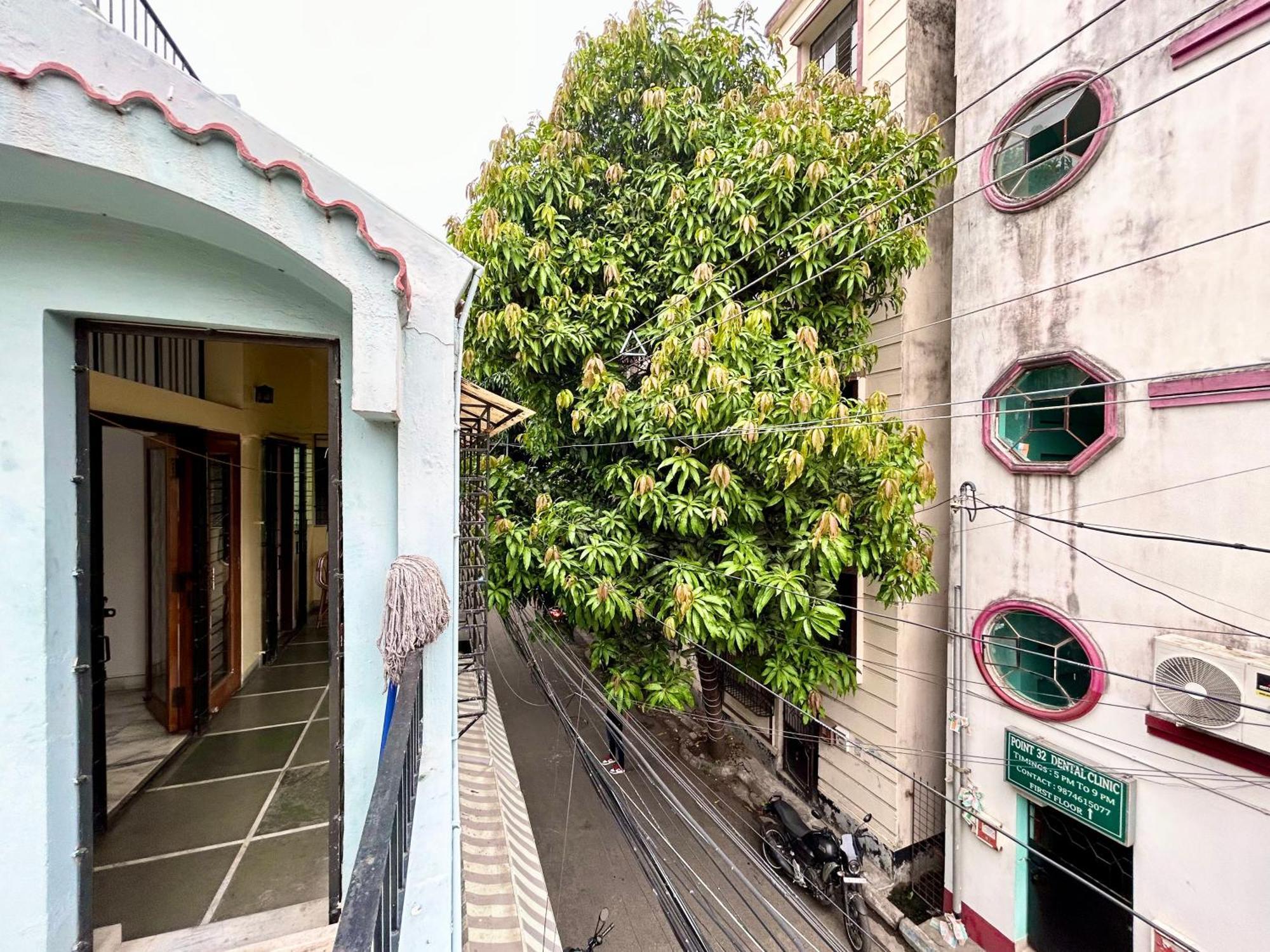 Spacious 3Bhk House Opp South City Mall Kolkata Exterior photo